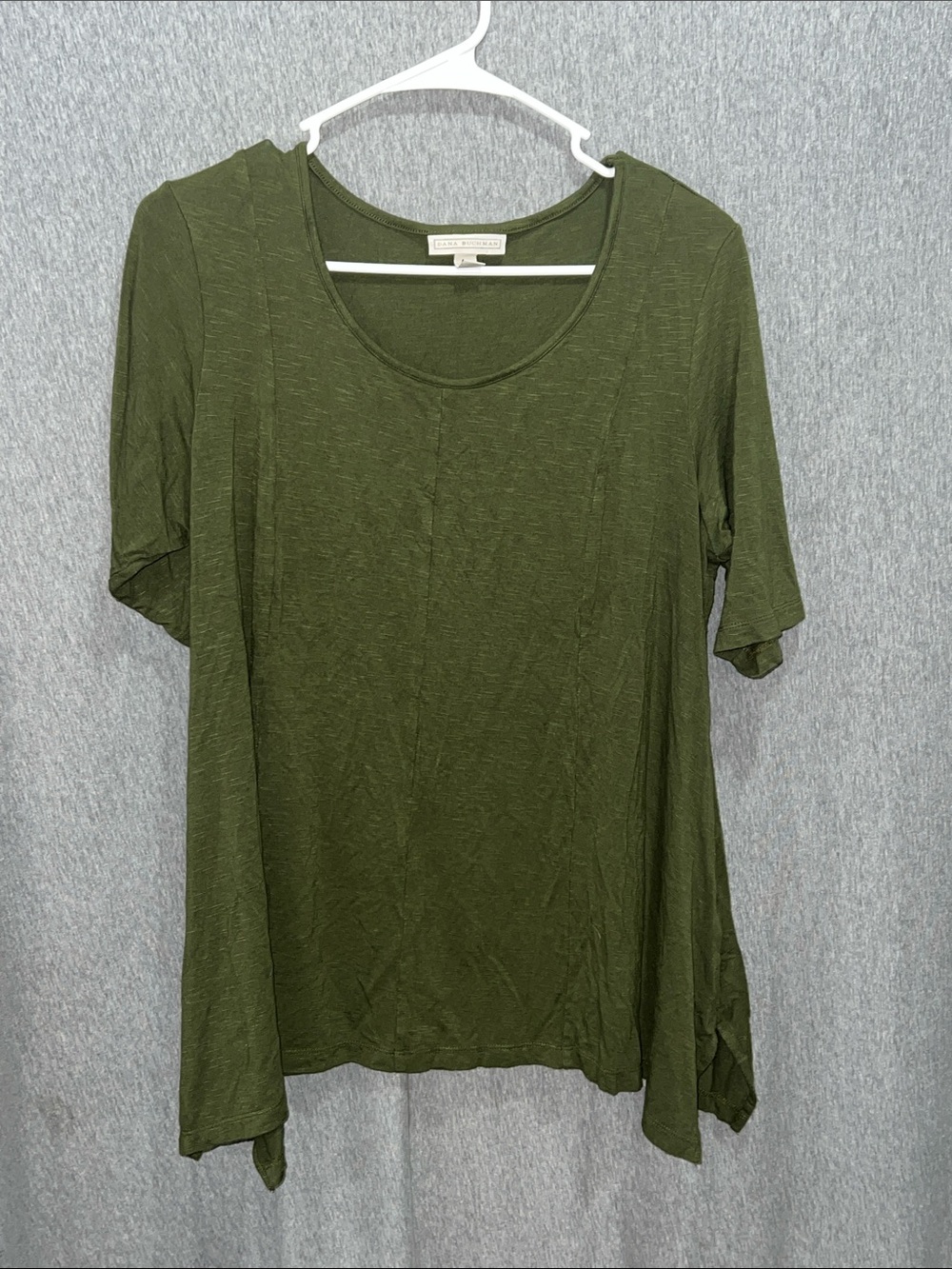 Dana Buchman Olive Scoop-Neck Short Sleeve Top